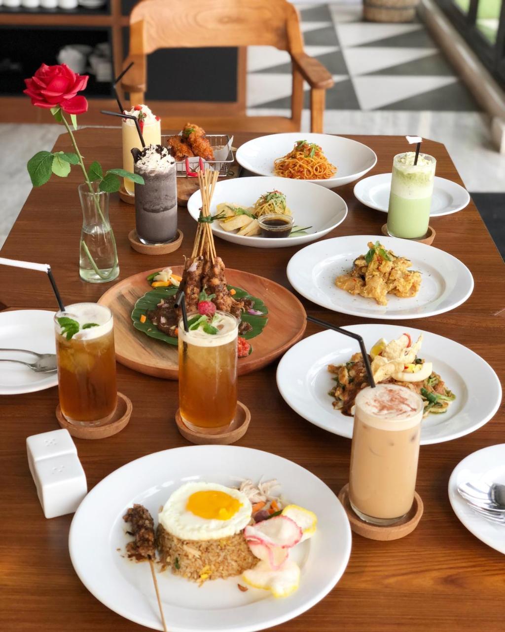 Eightin Hotel Sudirman Jakarta Luaran gambar